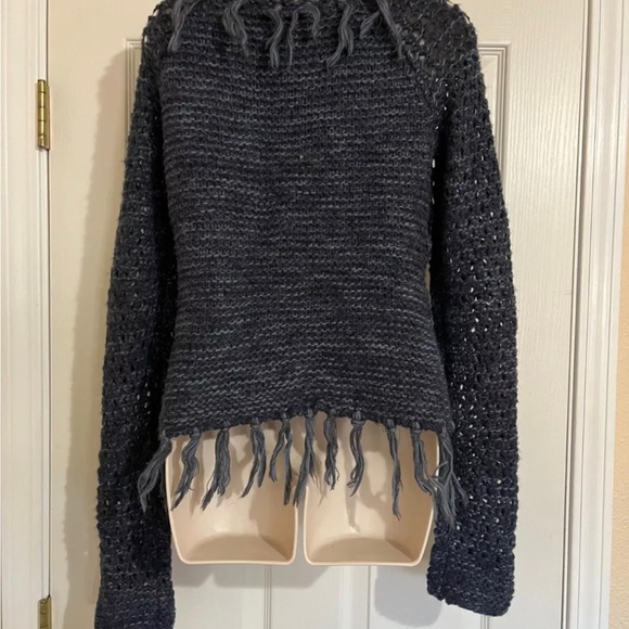 Free People NWOT Chunky Knit Black and Gray Cardigan with Fringe Hem - Picture 2 of 6
